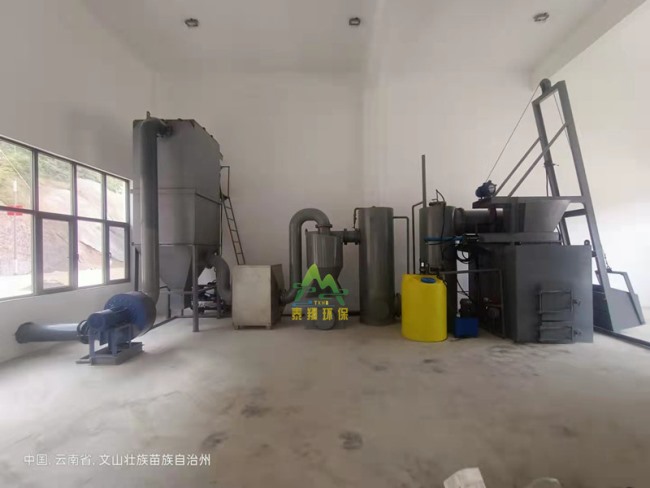 云南文山提升進(jìn)料式小型垃圾焚燒爐